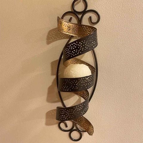 Metal wall candle holder